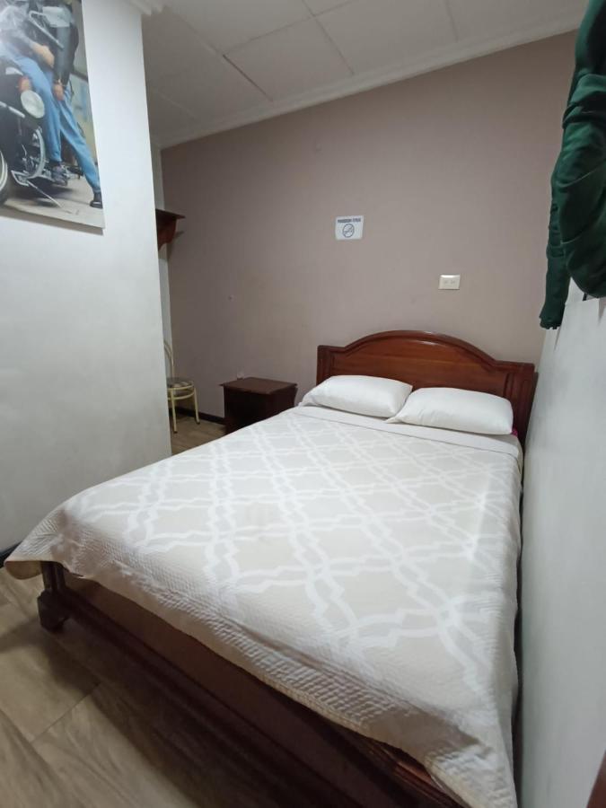 Hostal Alborada Cuenca Exterior foto